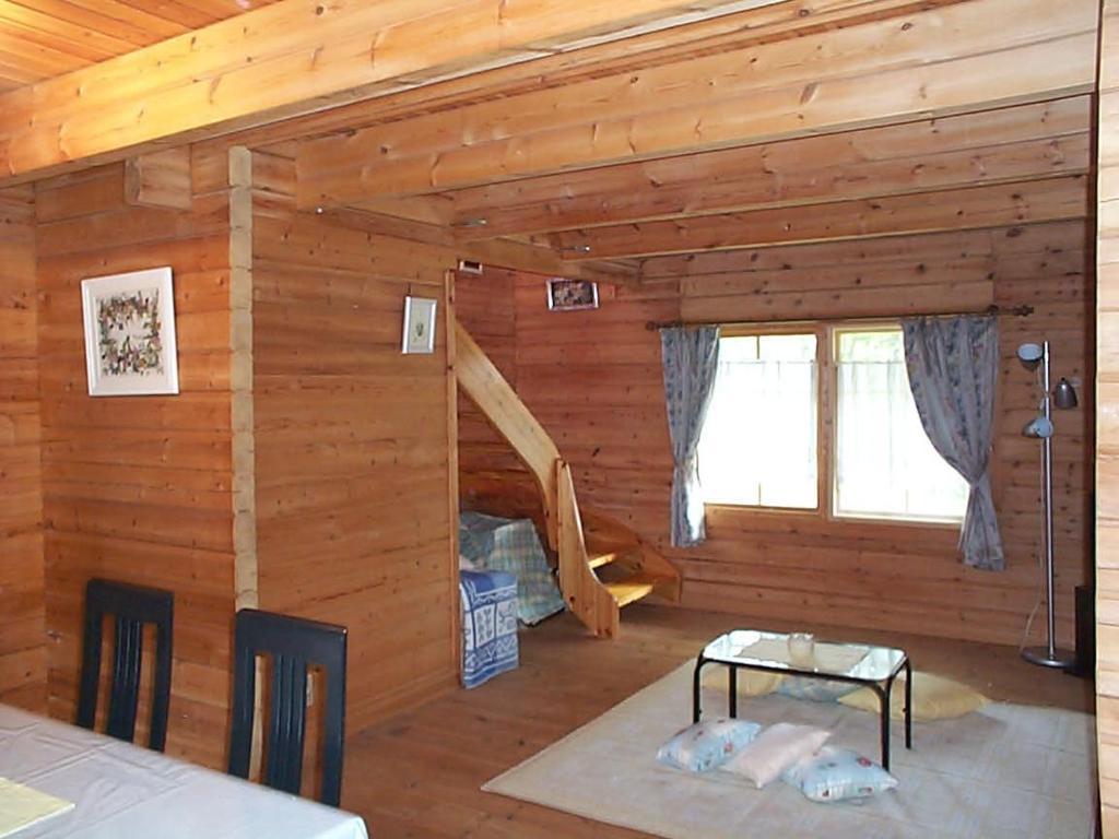 Cottage Mogi Log House Насу Стая снимка